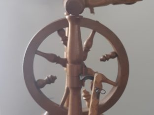 spinning wheel – tiny