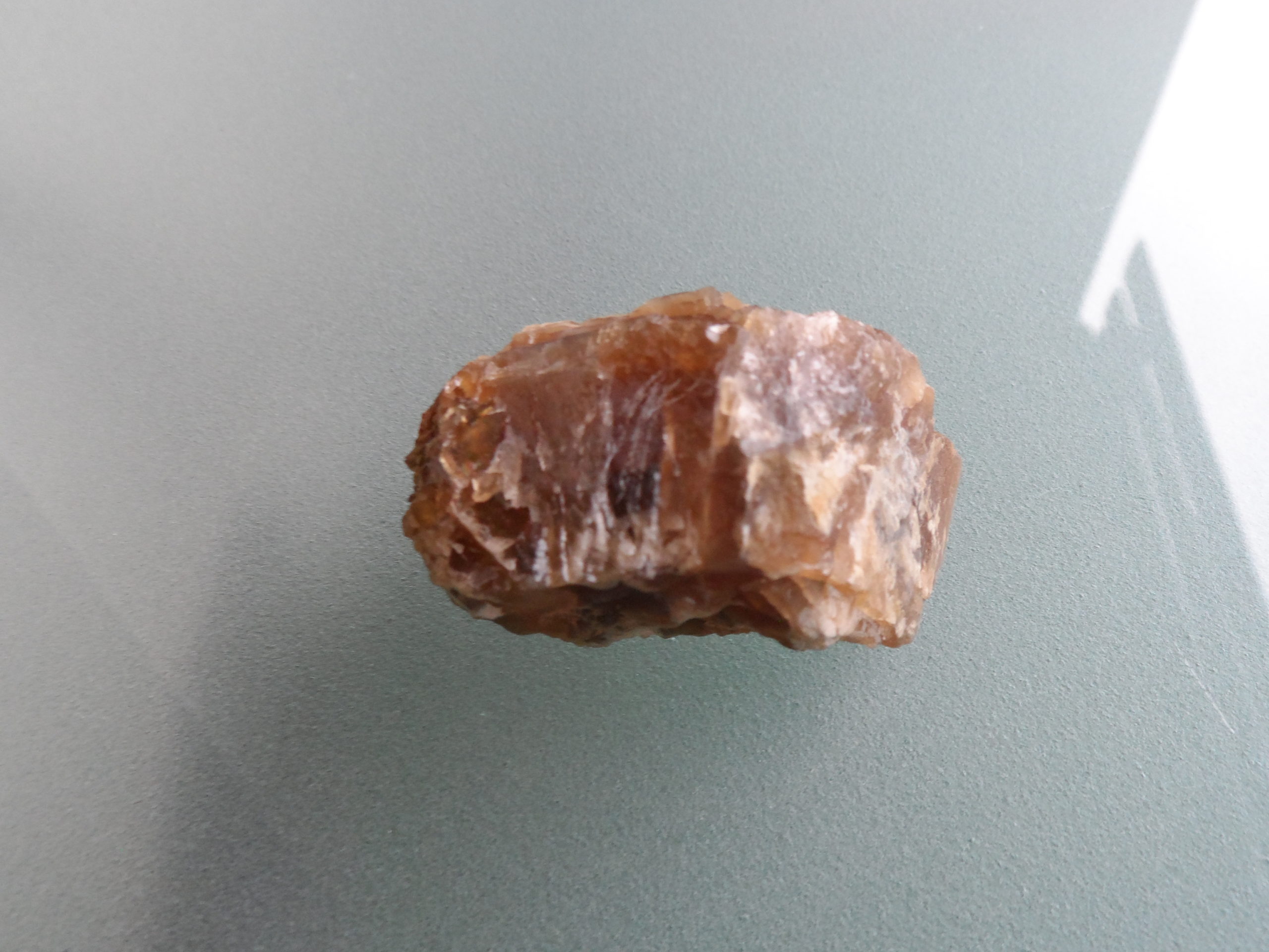 Was ist das für ein Mineral / Stein