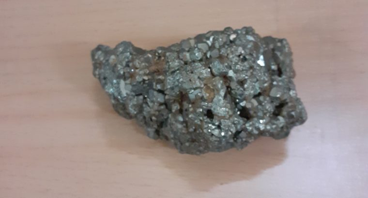 Identify Mineral please, What Was ist das für ein Mineral / Stein
