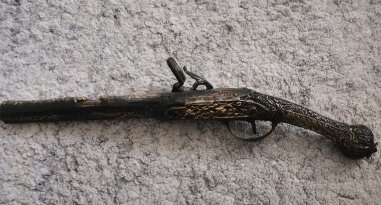 Antique pistol – Antike Pistole