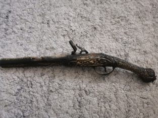 Antique pistol – Antike Pistole