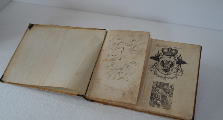 Calendar coats of arms and family tables – Kalender 1735 – Wappen und Stammtafeln Maße. L. 26 cm, B. 2,4 cm, H. 2