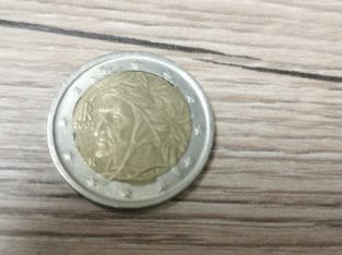 Italian Coin: Italienische 2 Euro Münze von 2002 mit Fehlprägung